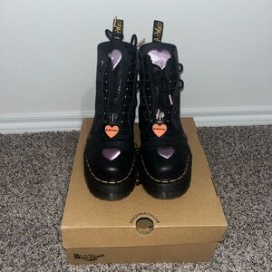 Dr. Martens Sinclair Heart Boots authentic
